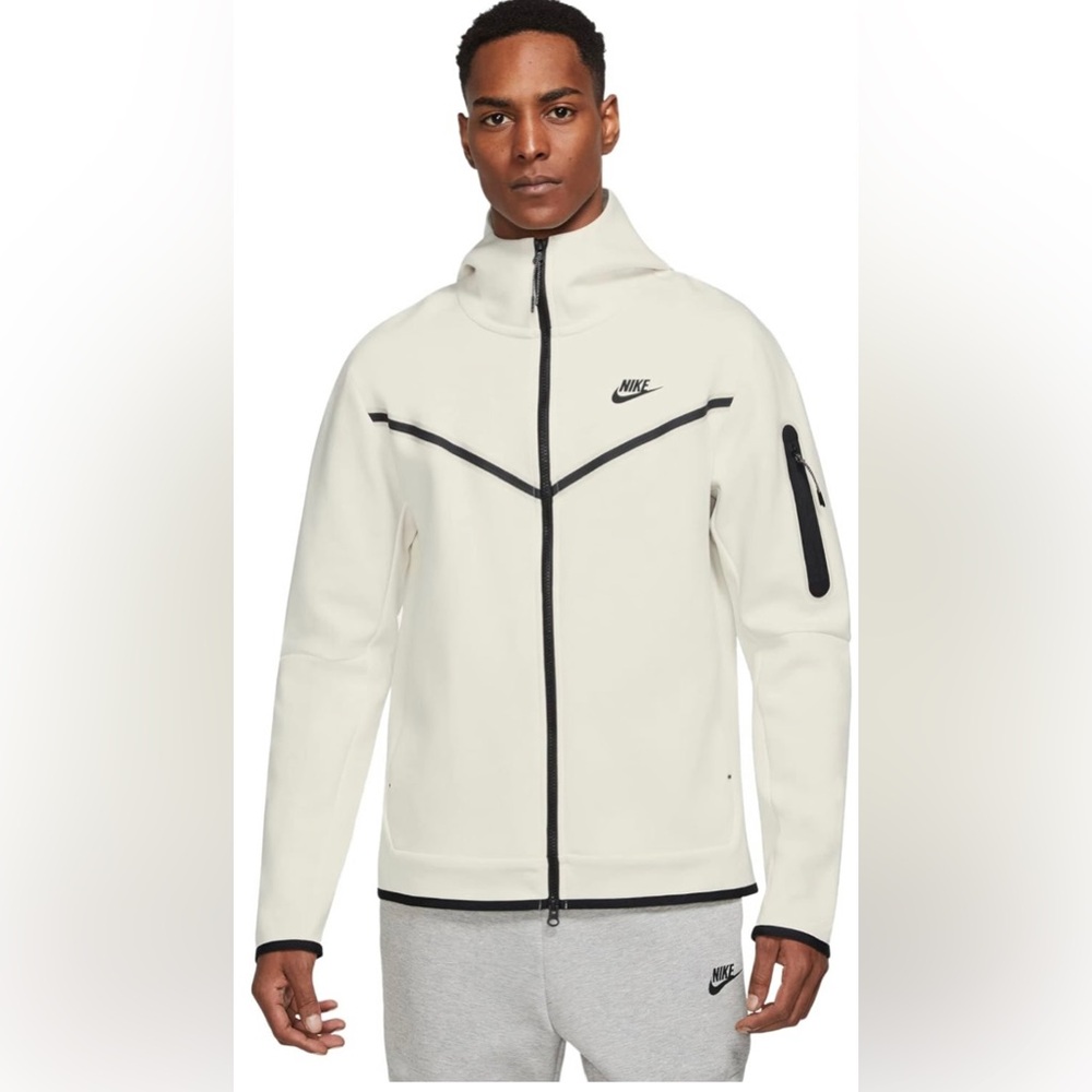 2- Men’s Nike Tech zip up hoodie
